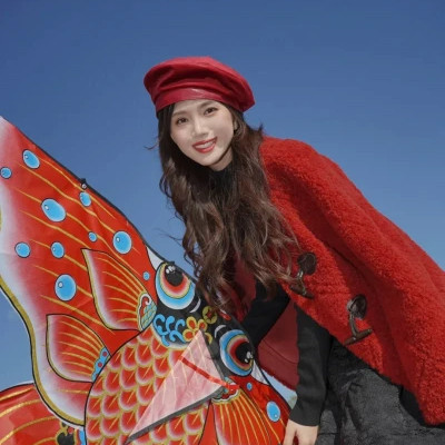 过年头像女生喜庆2025真人