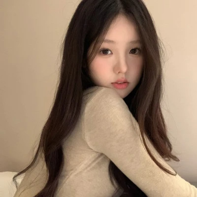 真人美女头像高级质感