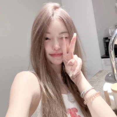 真人美女头像高级质感