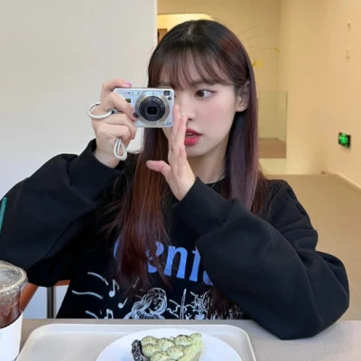 真人美女头像高级质感