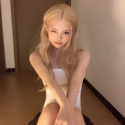 真人美女头像高级质感