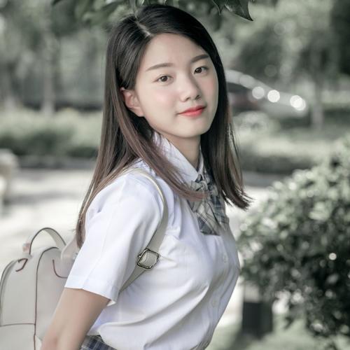 青春校园风清纯女生头像图片