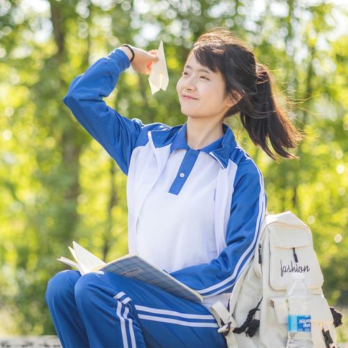 青春校园风清纯女生头像图片
