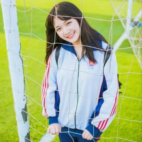 青春校园风清纯女生头像图片