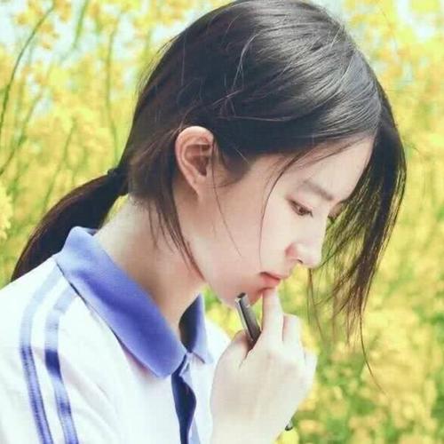 青春校园风清纯女生头像图片