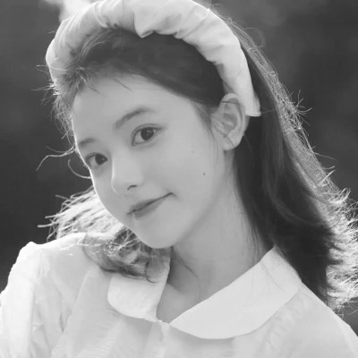 真人黑白少女风头像