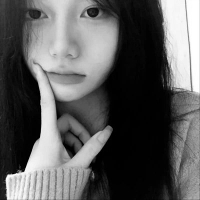 真人黑白少女风头像
