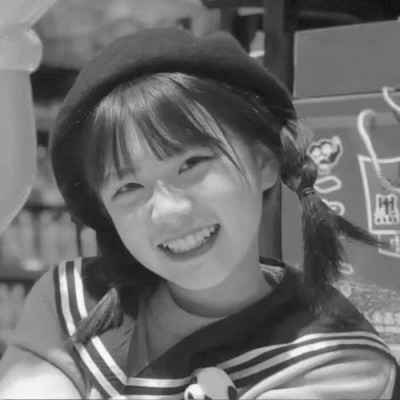 真人黑白少女风头像