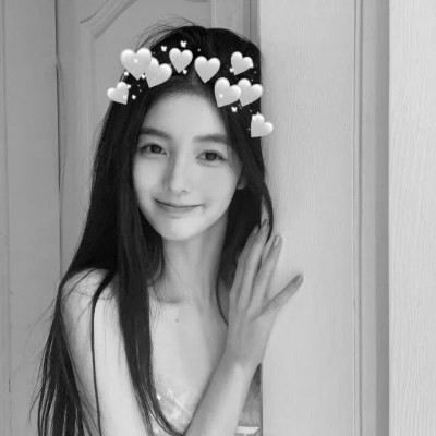 真人黑白少女风头像