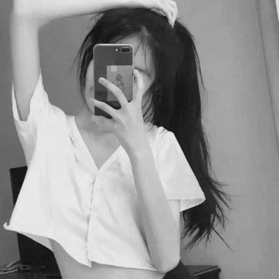 真人黑白少女风头像
