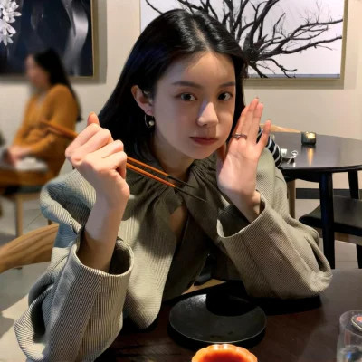 2025新款真人女生专用头像图片