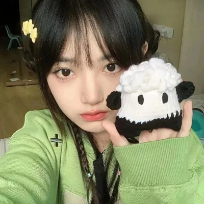 2025新款真人女生专用头像图片