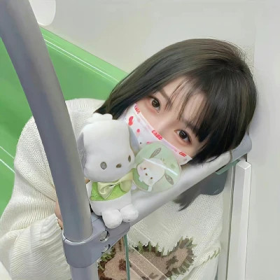 2025新款真人女生专用头像图片