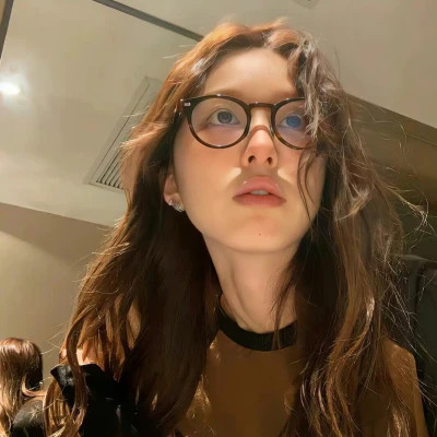 2025新款真人女生专用头像图片