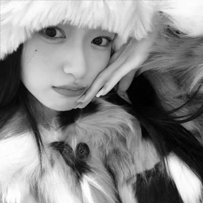 微信黑白头像专用女真人