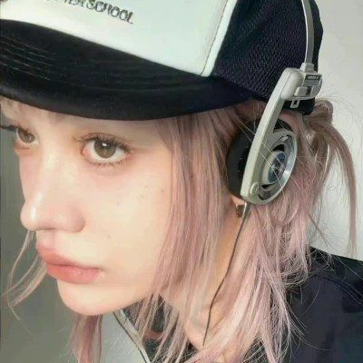 2025女生微信头像真人漂亮个性图片