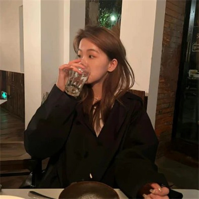 2025女生微信头像真人漂亮个性图片