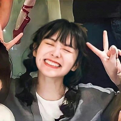 2025女生微信头像真人漂亮个性图片