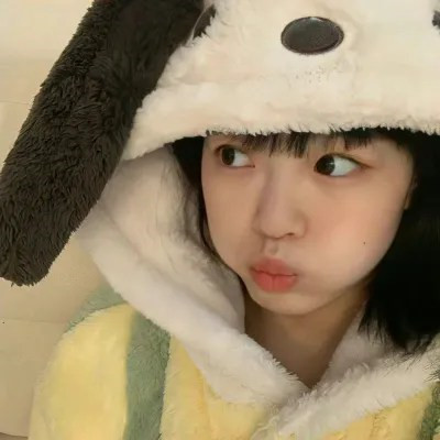 2025女生微信头像真人漂亮个性图片