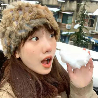 2025女生微信头像真人漂亮个性图片