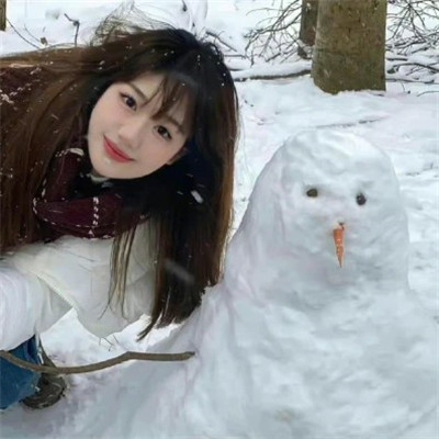2025女生微信头像真人漂亮个性图片