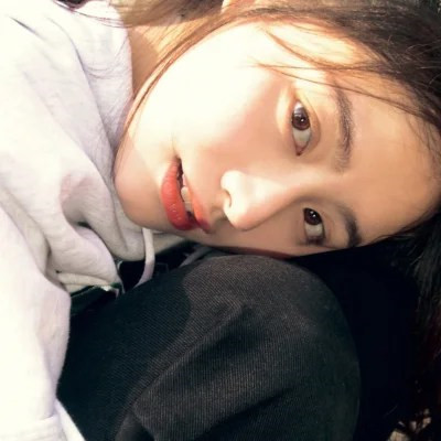 2025女生微信头像真人漂亮个性图片