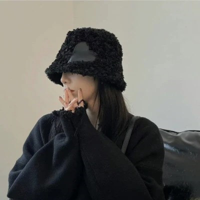 2025女生微信头像真人漂亮个性图片