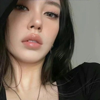 2025女生微信头像真人漂亮个性图片