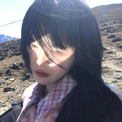 2025女生微信头像真人漂亮个性图片