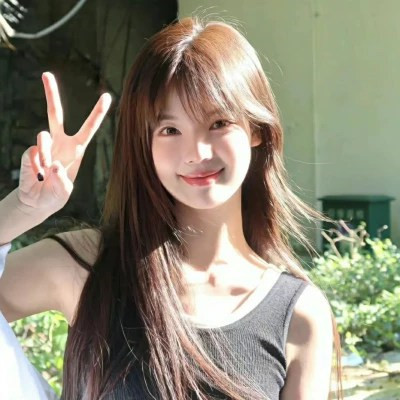 2025女生微信头像真人漂亮个性图片