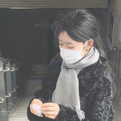 兔年头像2025女生真人