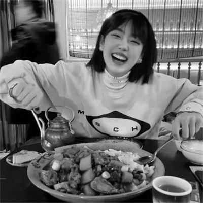 微信高清女黑白头像真人