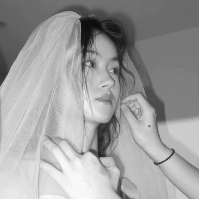 微信高清女黑白头像真人