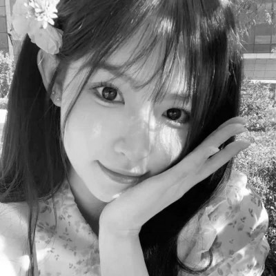 微信高清女黑白头像真人
