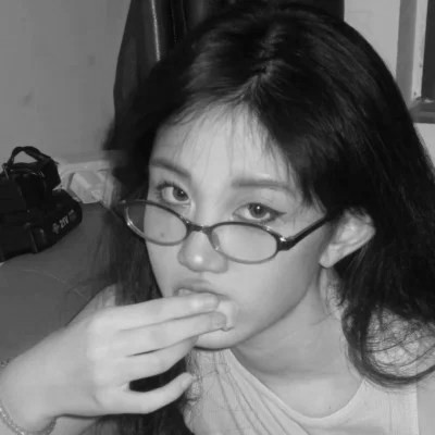 微信高清女黑白头像真人