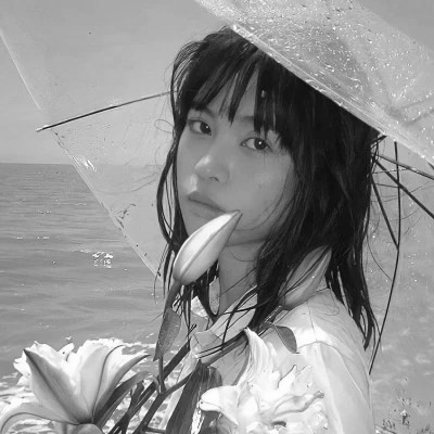 微信高清女黑白头像真人