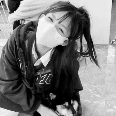 微信高清女黑白头像真人