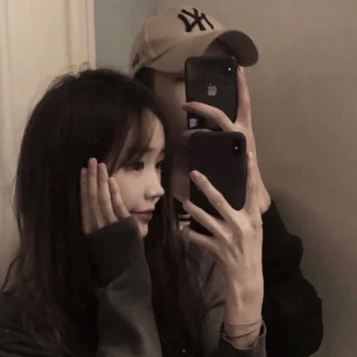 2025年最新款微信情侣头像真人