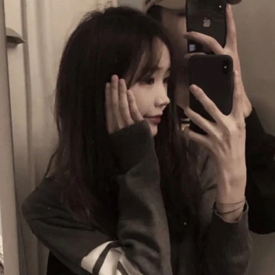 2025年最新款微信情侣头像真人