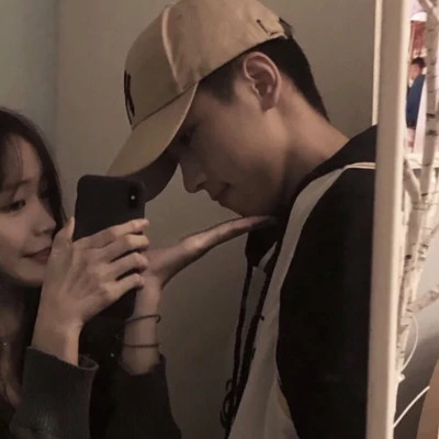 2025年最新款微信情侣头像真人