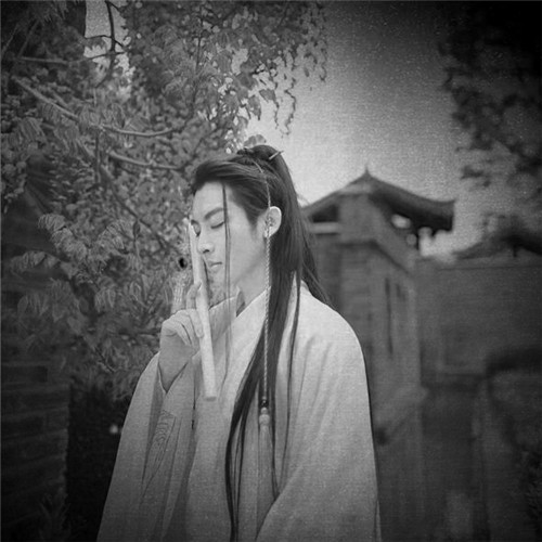 黑白古风男生头像真人