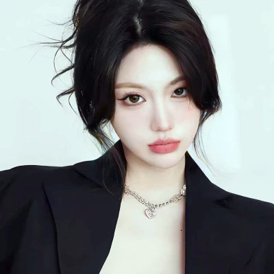 2025女生高级新款好看的头像图片