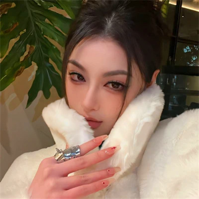 2025女生高级新款好看的头像图片