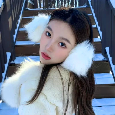 2025女生高级新款好看的头像图片