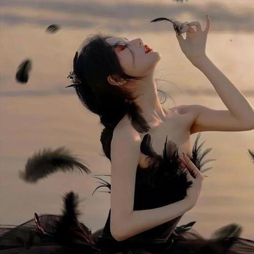 女生第一眼就吸引人的头像