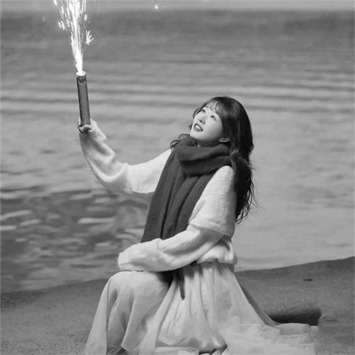 微信高清黑白女生头像