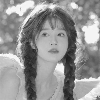 微信高清黑白女生头像