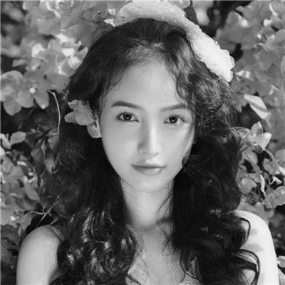 微信高清黑白女生头像