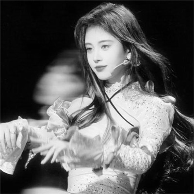 微信高清黑白女生头像