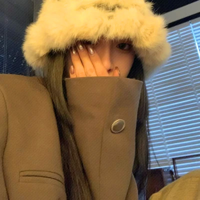 2025女生微信头像图片潮流